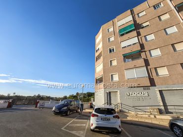 Apartment mit Pool zum Verkauf in Avenida Suiza