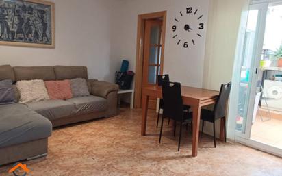 Living room of Flat for sale in Sabadell  with Air Conditioner, Terrace and Balcony