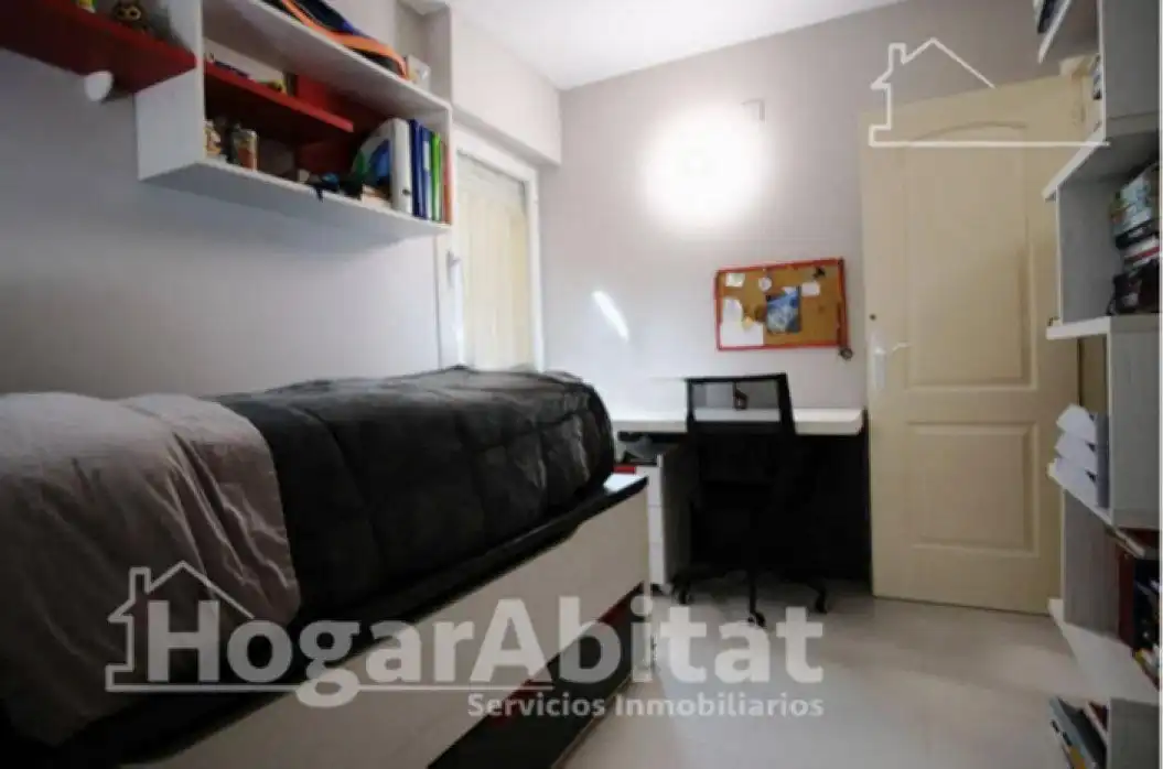 Habitación de Piso en venta en Valencia con Aire acondicionado, Calefacción y Terraza
