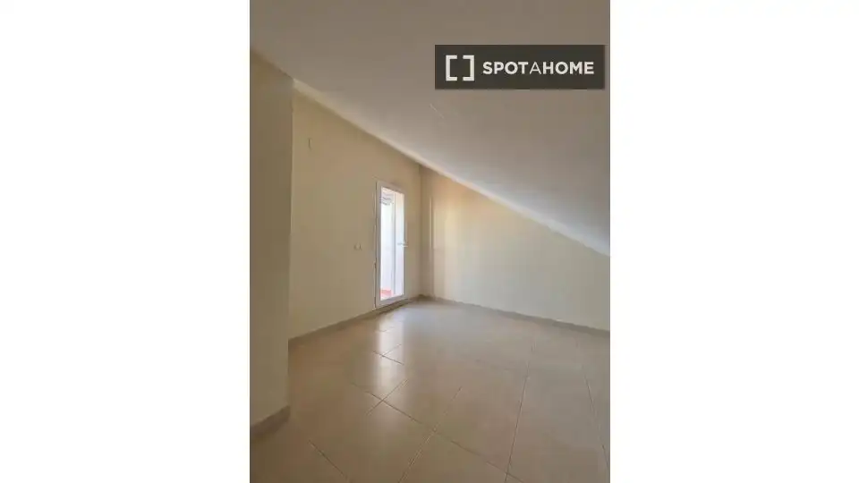 Bedroom of Flat for share in Benaguasil  with Air Conditioner, Heating and Furnished