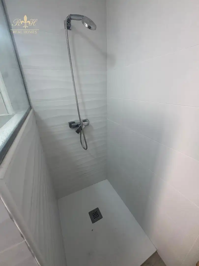Bany de Casa o xalet de lloguer en Benidorm amb Aire condicionat i Moblat