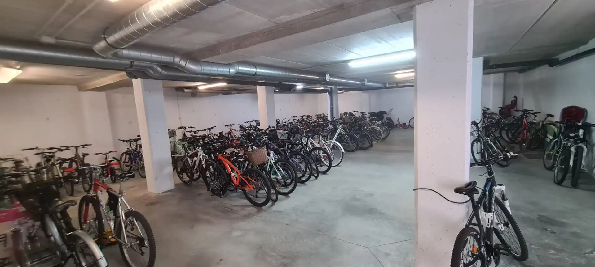 Parking of Flat for sale in Castro-Urdiales  with Heating, Private garden and Parquet flooring