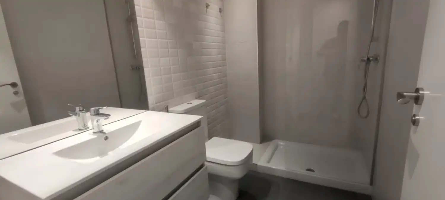 Badezimmer von Wohnungen zur Miete in Murcia mit Klimaanlage, Möbliert und Waschmaschine