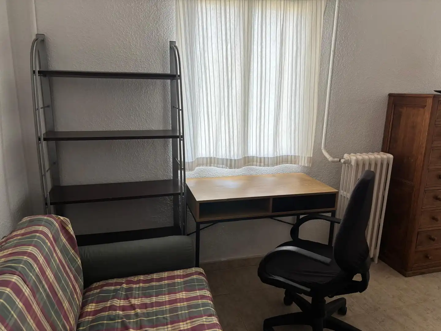 Bedroom of Flat for rent in Zaragoza  with Heating, Furnished and Oven