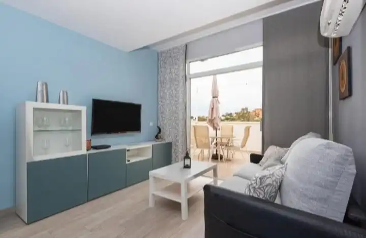 Wohnzimmer von Wohnung zur Miete in Torrequebrada