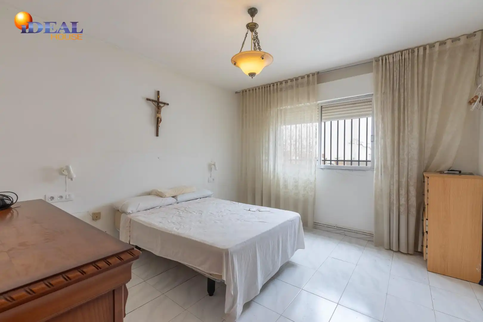 Habitación de Casa o chalet en venta en Iznalloz con Calefacción y Trastero