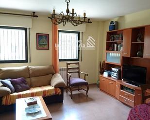 Sala d'estar de Dúplex en venda en Salamanca Capital amb Terrassa