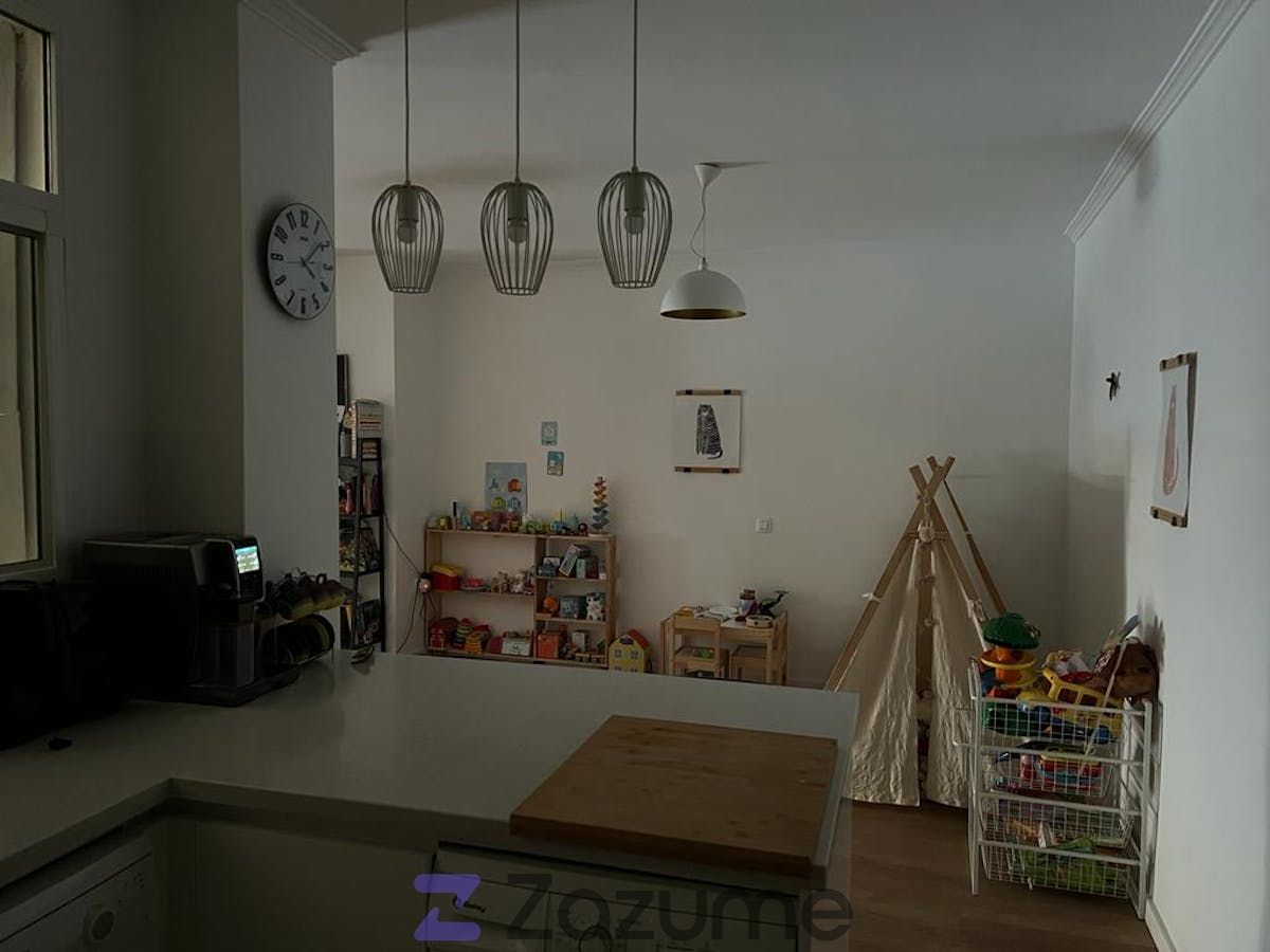 Cuina de Pis de lloguer en  Sevilla Capital amb Aire condicionat, Terrassa i Moblat