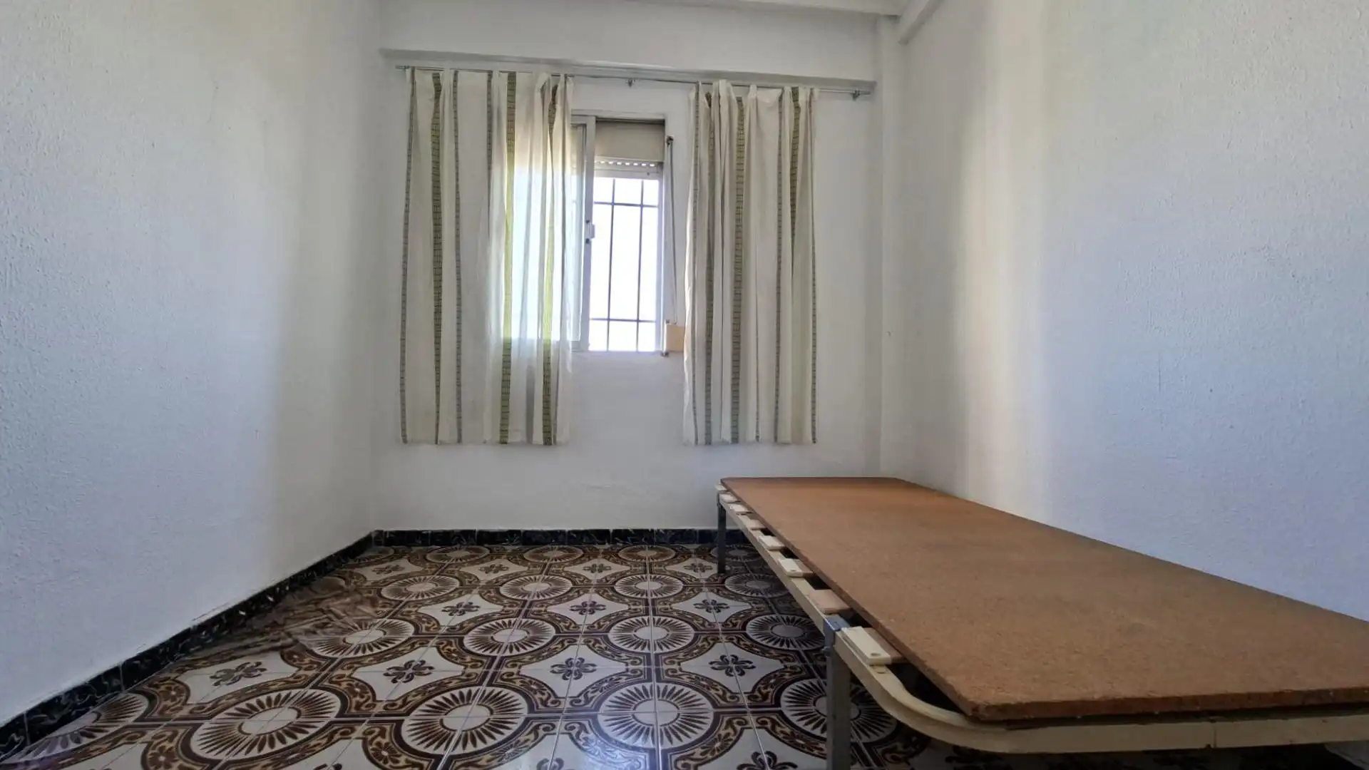 Habitación de Piso en venta en San Juan de Aznalfarache con Terraza
