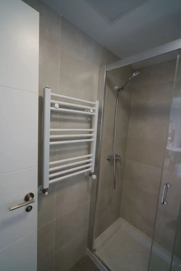 Bany de Apartament de lloguer en El Campello amb Aire condicionat, Calefacció i Terrassa