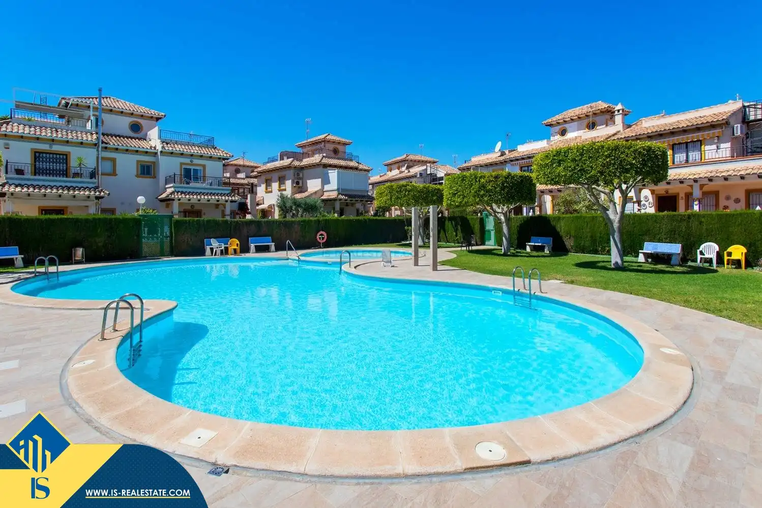 Bungalow amb piscina en venda a Orihuela Costa