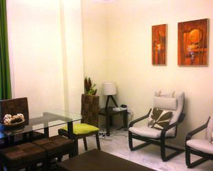Sala d'estar de Apartament en venda en  Sevilla Capital amb Aire condicionat, Calefacció i Parquet