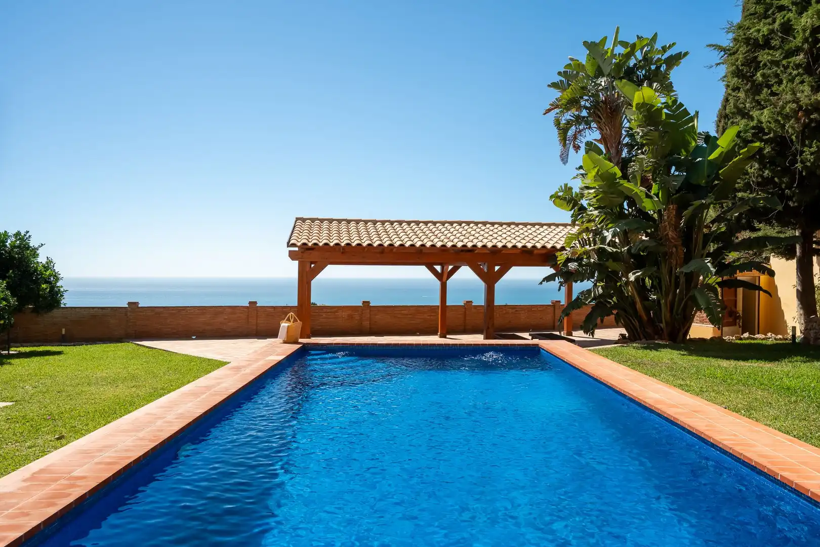 Piscina de Casa o chalet en venta en Benalmádena con Terraza y Balcón