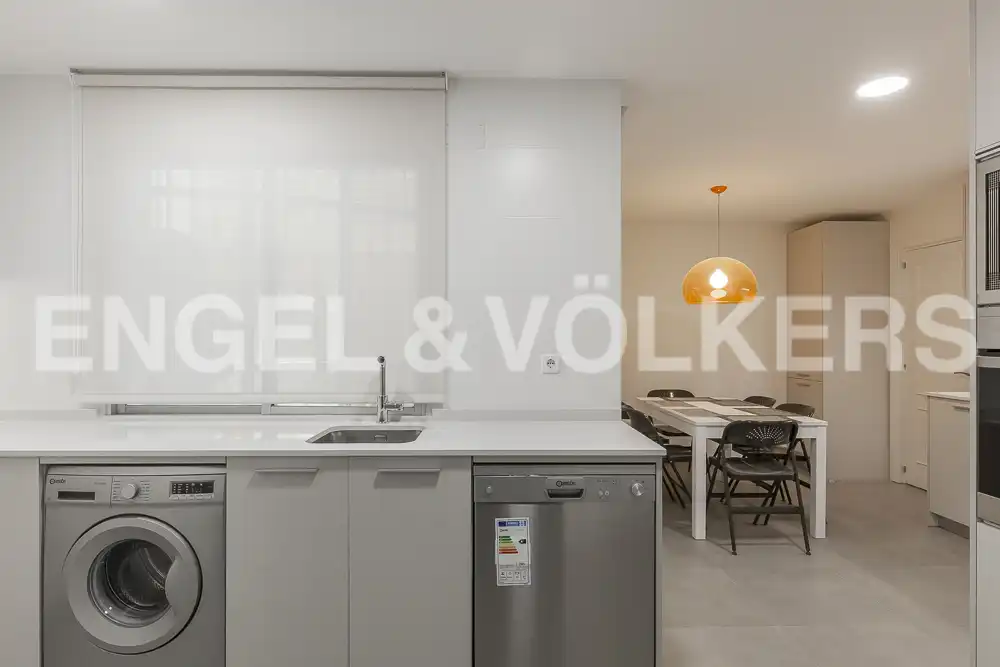 Kitchen of Flat for rent in Madrid  with Air Conditioner, Heating and Private garden