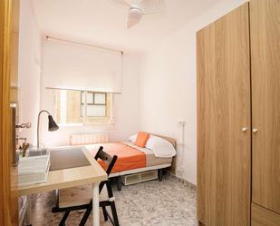 Bedroom of Flat to share in Santa Coloma de Gramenet  with Terrace