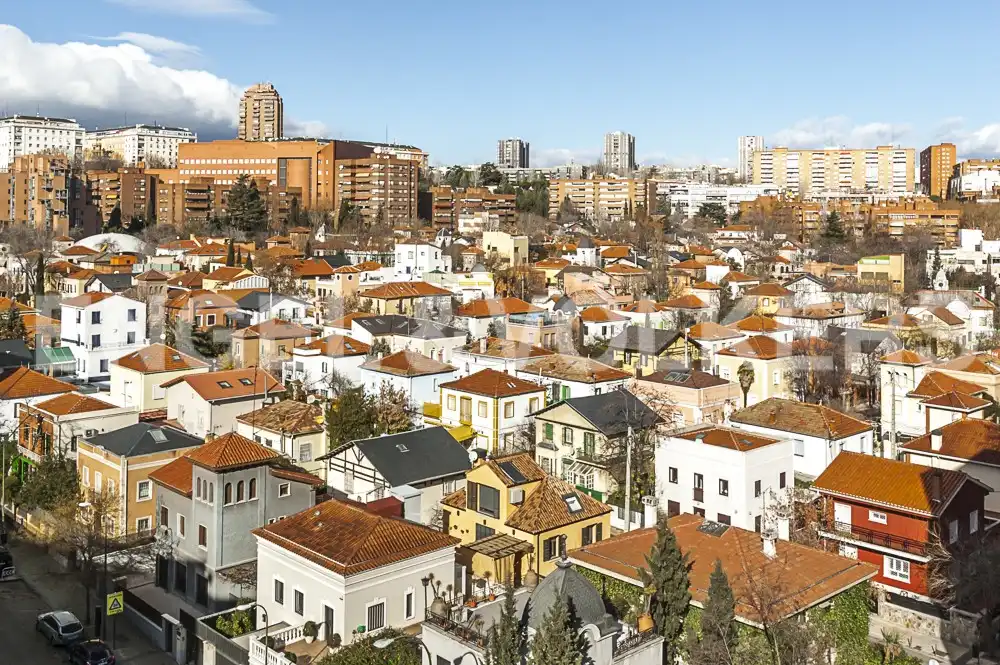 Außenansicht von Wohnung zur Miete in Madrid mit Klimaanlage und Heizung
