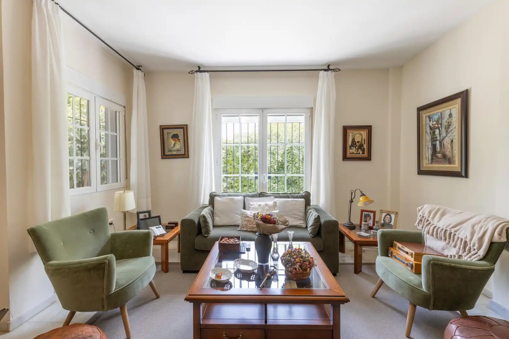Sala d'estar de Casa o xalet en venda en La Zubia amb Aire condicionat, Calefacció i Jardí privat