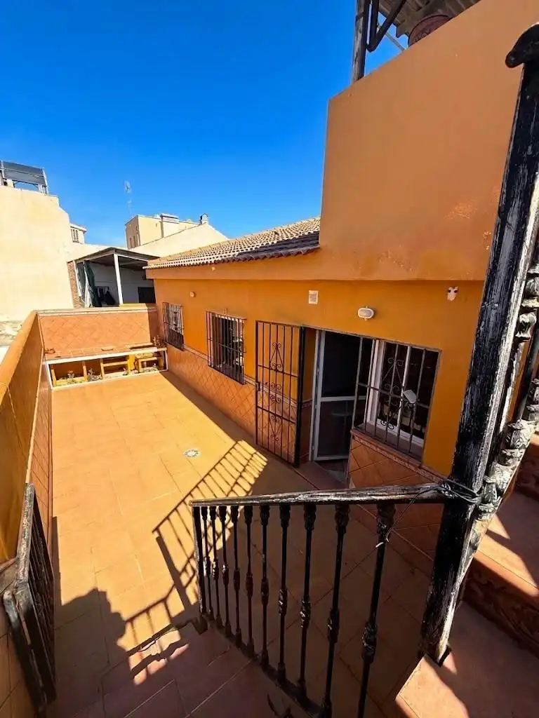 Vista exterior de Casa o xalet en venda en Málaga amb Aire condicionat, Calefacció i Terrassa