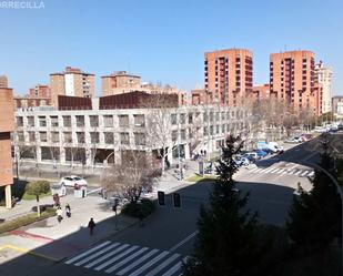 Exterior view of Flat for sale in Valladolid Capital  with Parquet flooring, Terrace and Storage room