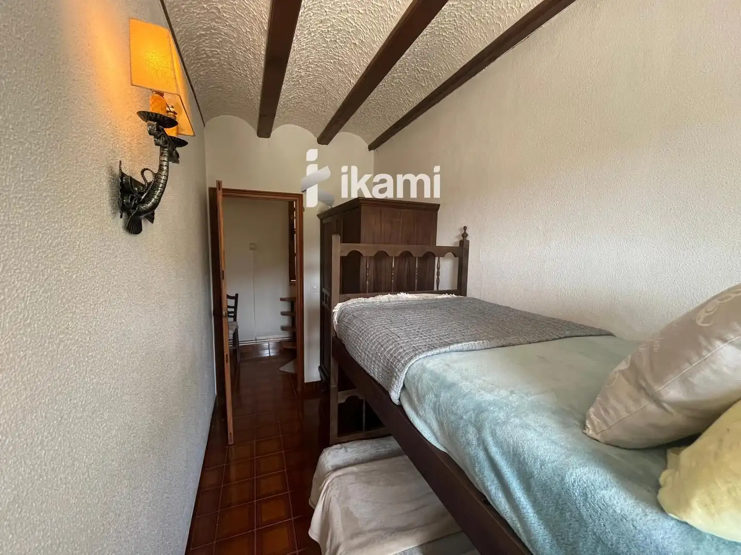 Habitación de Casa o chalet en venta en Elda con Calefacción, Trastero y Piscina