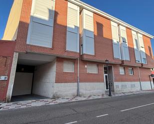 Exterior view of Attic to rent in Santovenia de Pisuerga
