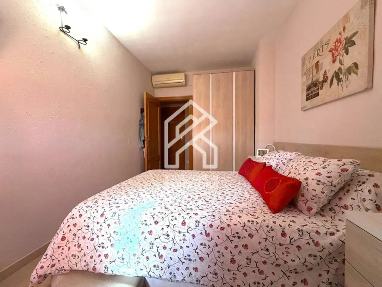 Bedroom of Flat for sale in Badalona  with Air Conditioner, Heating and Parquet flooring