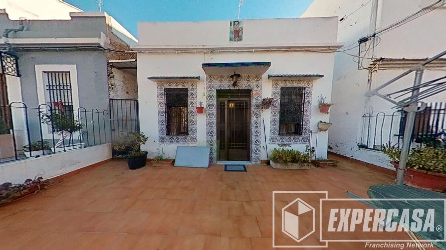 Exterior view of House or chalet for sale in  Valencia Capital  with Terrace and Storage room