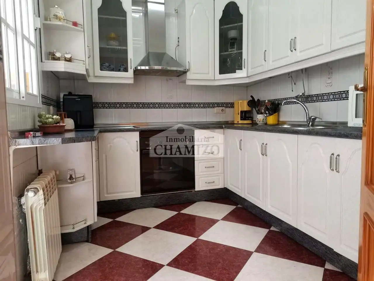 Cocina de Piso en venta en Villanueva de la Serena con Calefacción, Terraza y Trastero