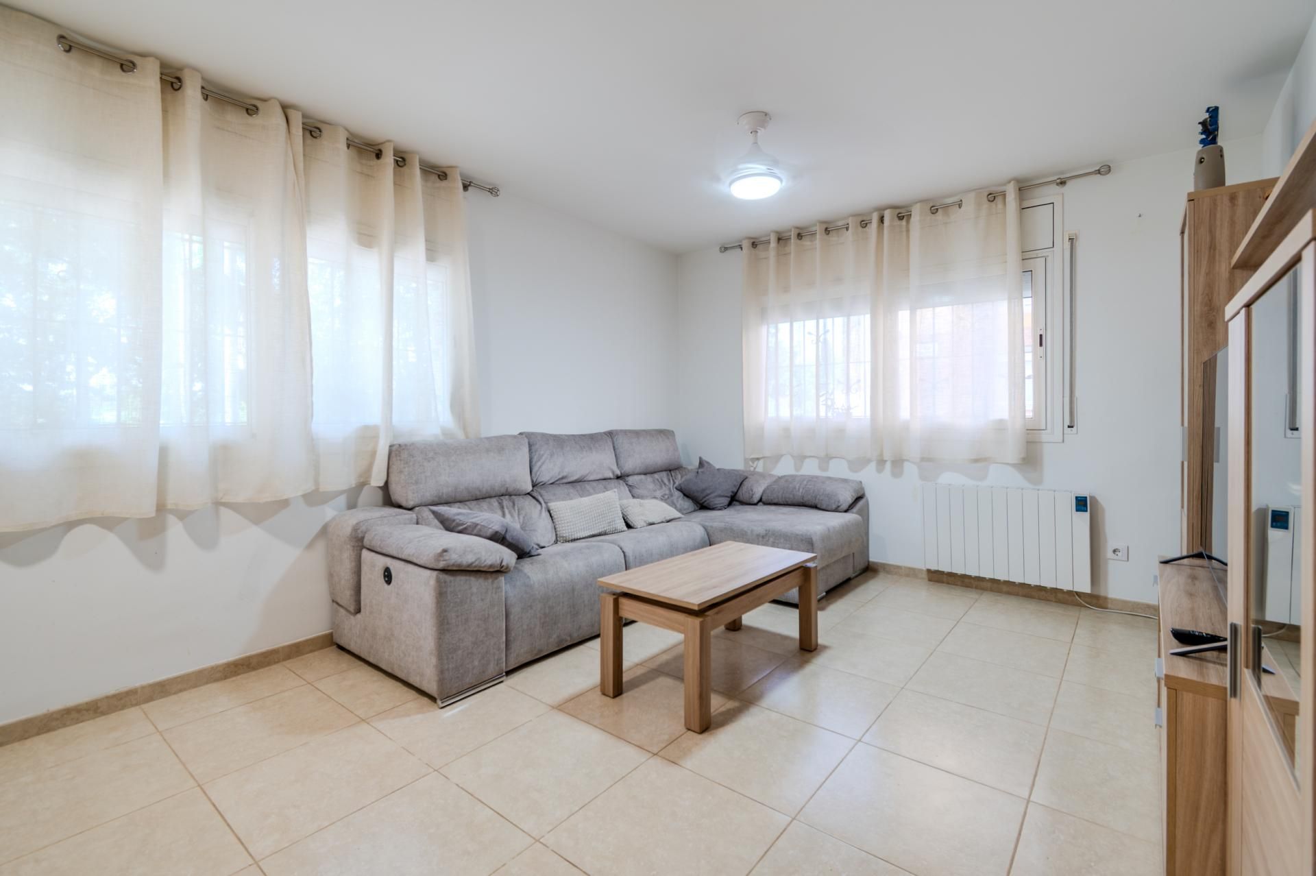 Living room of Flat for sale in Salt  with Heating and Oven