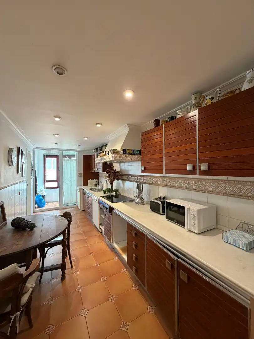 Kitchen of Flat for sale in A Coruña Capital   with Heating, Parquet flooring and Storage room