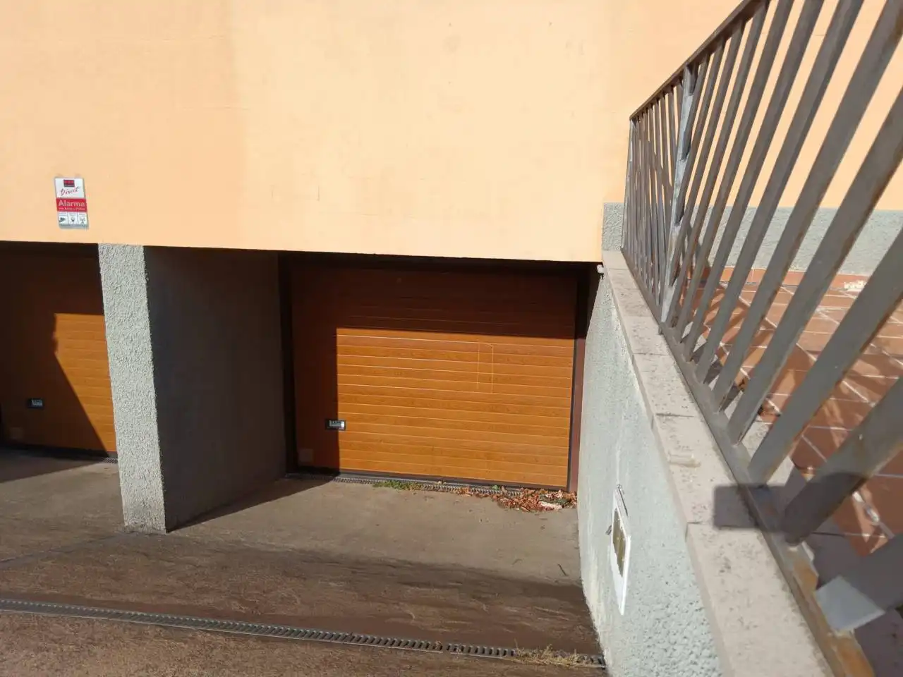 Parking de Casa o chalet en venta en Olot con Calefacción y Jardín privado