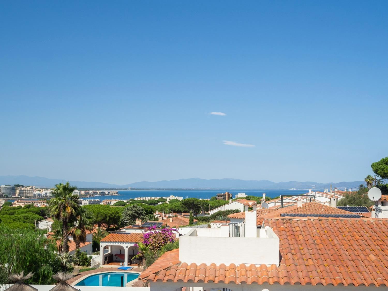 Exterior view of House or chalet for sale in L'Escala  with Heating, Private garden and Terrace