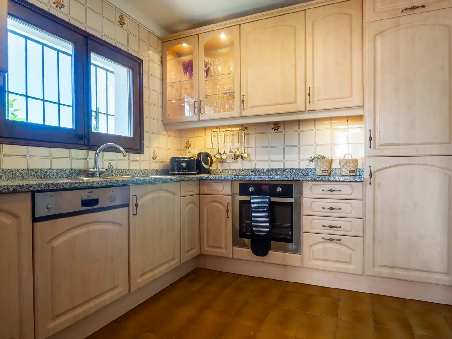Cocina de Casa o chalet en venta en L'Escala con Jardín privado, Terraza y Piscina