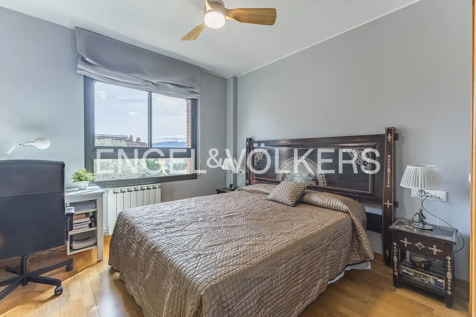 Schlafzimmer von Wohnung zum Verkauf in Sant Cugat del Vallès mit Klimaanlage, Heizung und Parkett