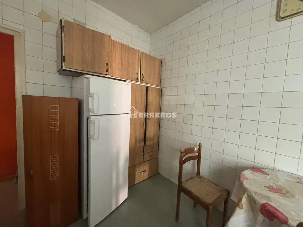 Cocina de Piso en venta en  Logroño con Calefacción, Parquet y Terraza
