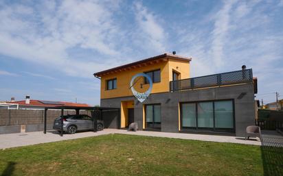 Vista exterior de Casa o xalet en venda en Fontcoberta amb Terrassa