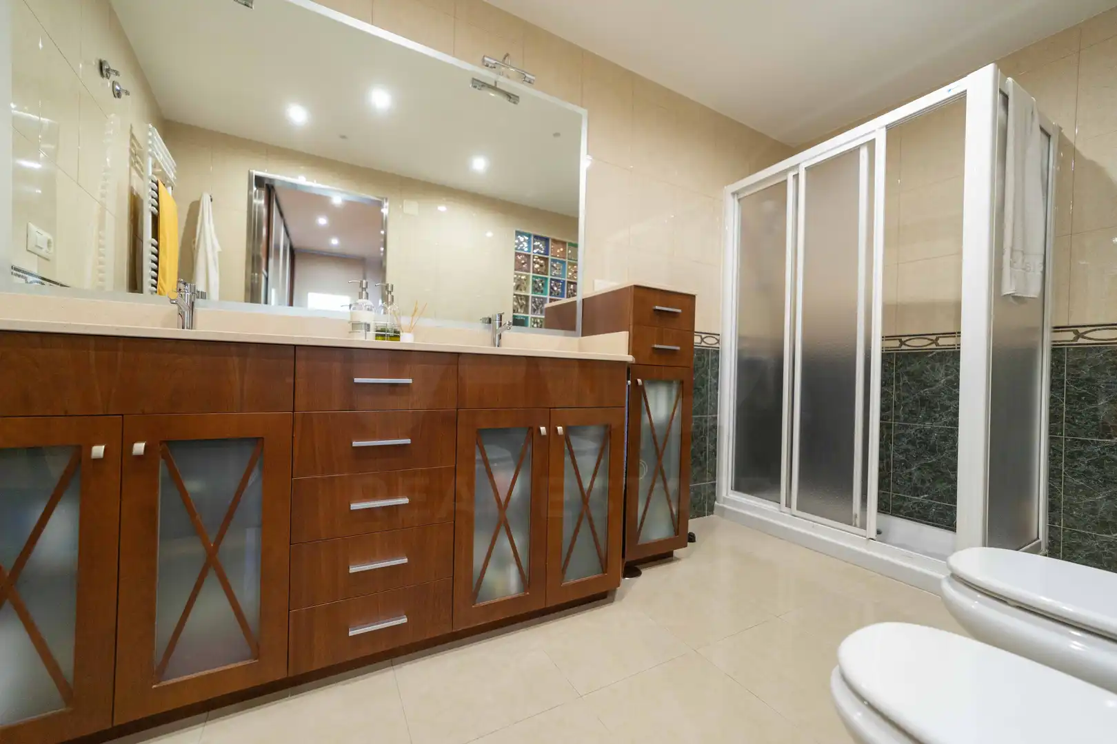 Baño de Casa o chalet en venta en León Capital  con Calefacción y Terraza