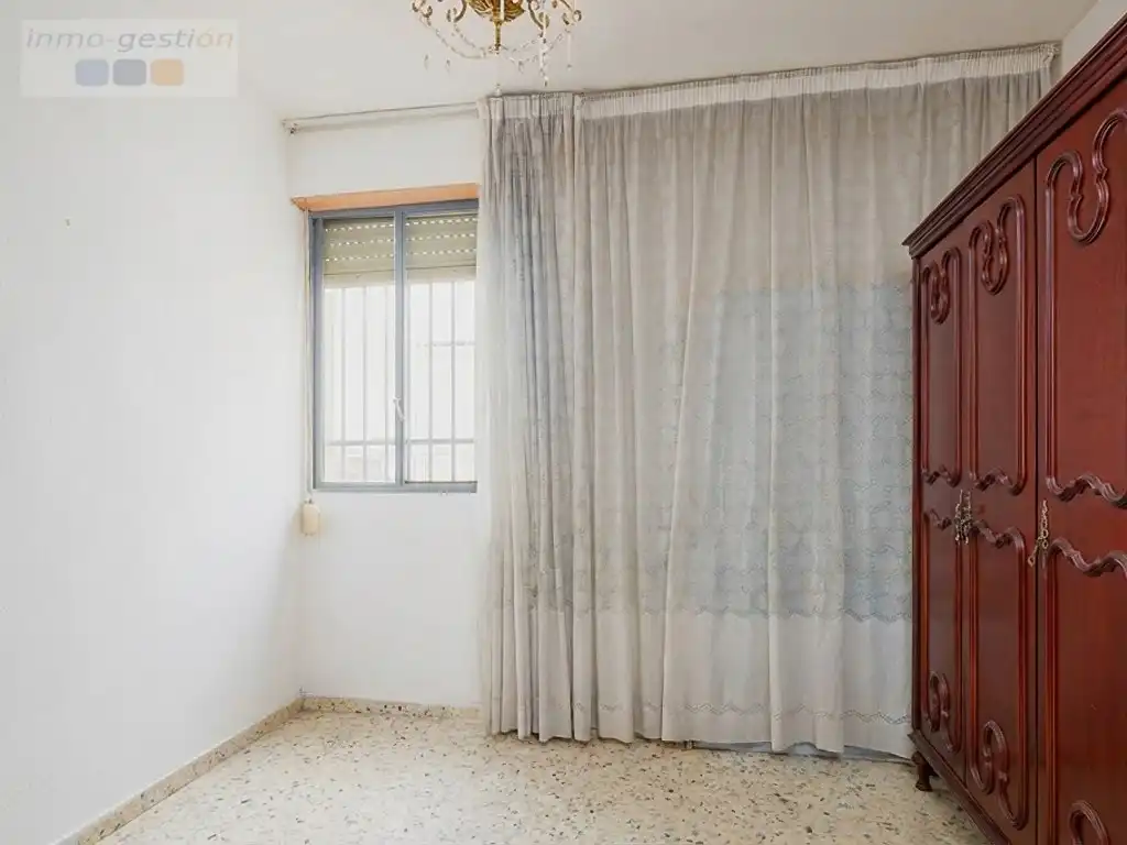 Dormitori de Edifici en venda en Córdoba