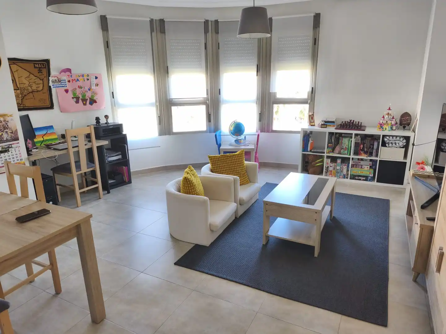 Sala de estar de Piso en venta en Elda con Aire acondicionado, Amueblado y Balcón