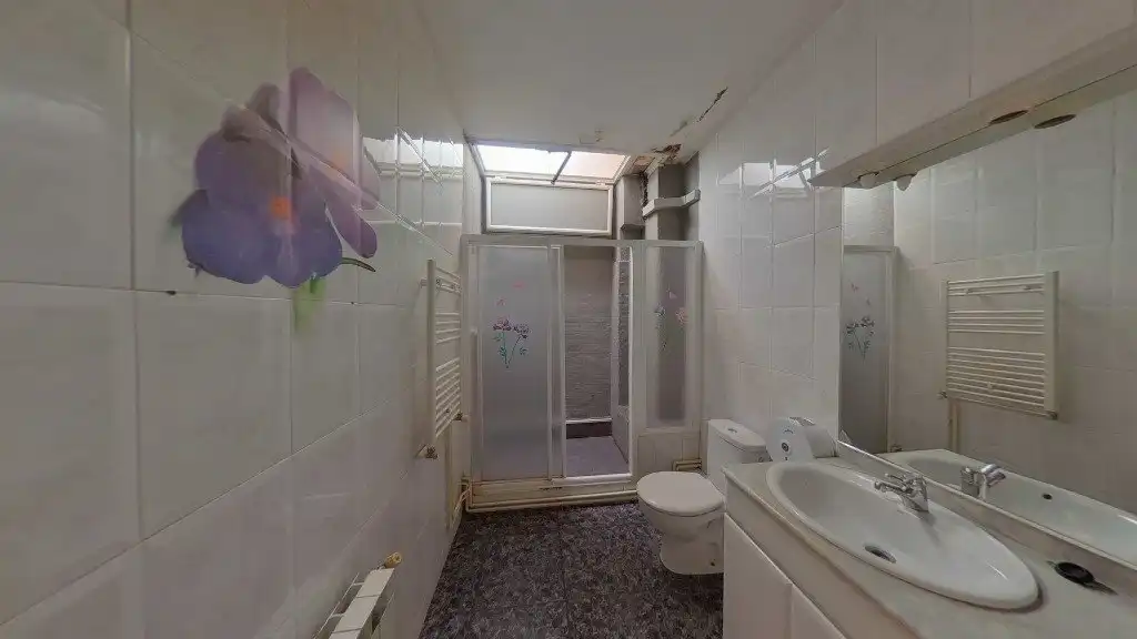 Bathroom of Flat for sale in Sabadell  with Heating and Terrace
