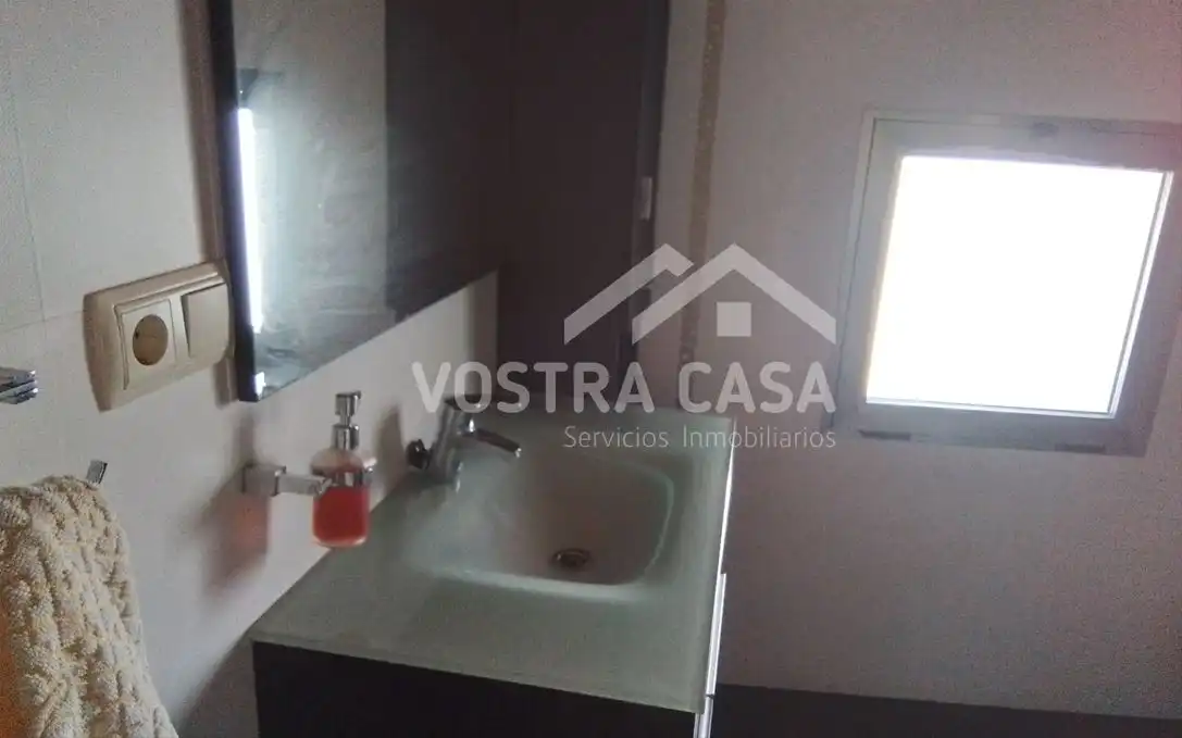 Bathroom of Detached homes for sale in Requena  with Air Conditioner, Heating and Alarm