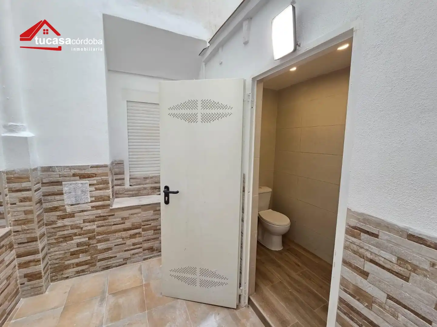 Bathroom of Ground floor for sale in Córdoba  with Storage room