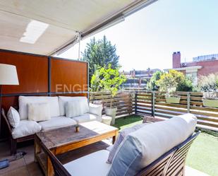 Terrassa de Apartament en venda en Sant Cugat del Vallès amb Aire condicionat, Piscina i Balcó