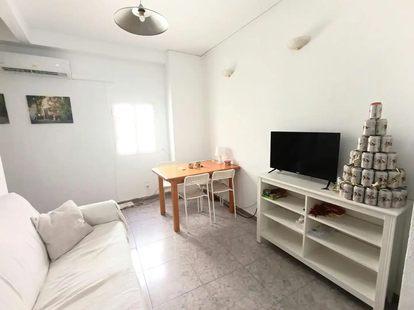 Living room of Flat for share in Sevilla  with Air Conditioner, Furnished and Washing machine