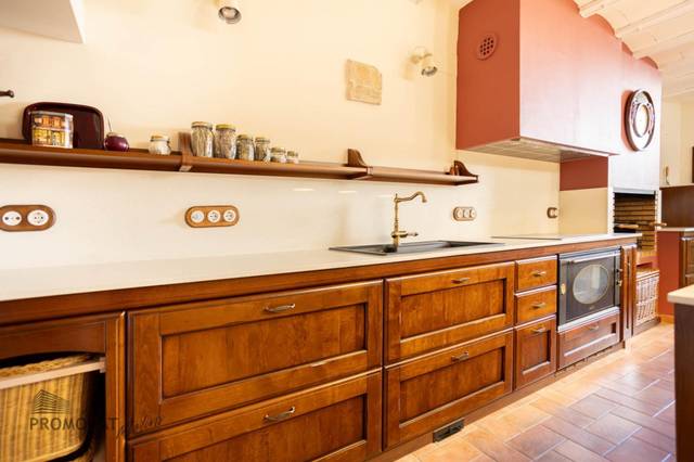 Finca rústica en Venta en Montbrió del Camp