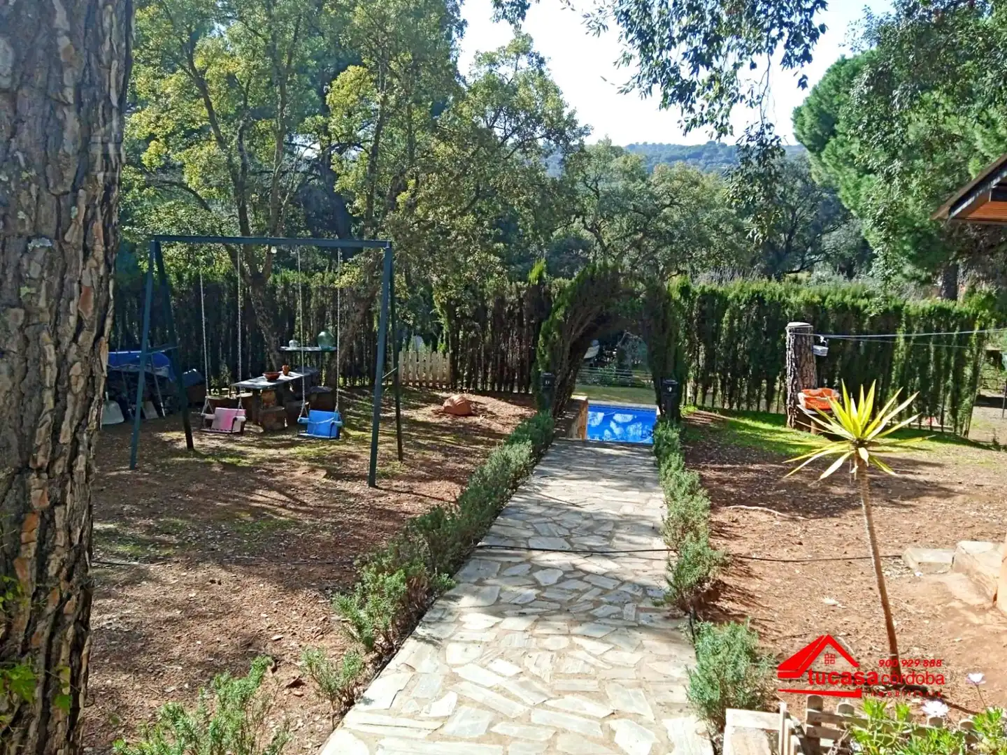 Jardí de Finca rústica en venda en Córdoba amb Aire condicionat, Terrassa i Traster
