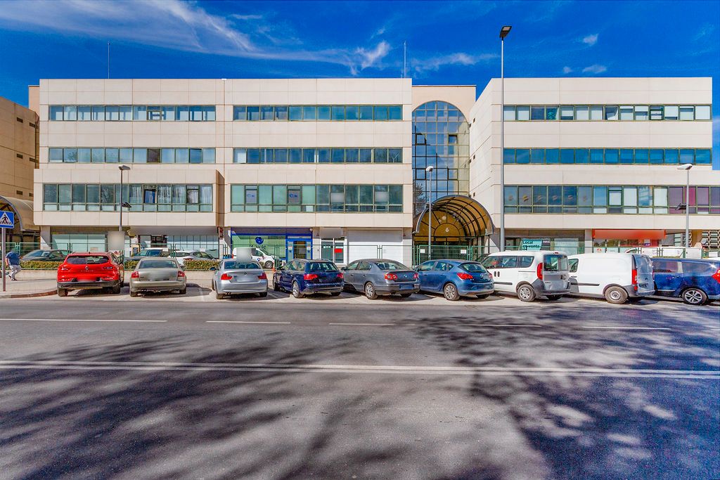 Außenansicht von Geschaftsraum zum verkauf in La Moraleja