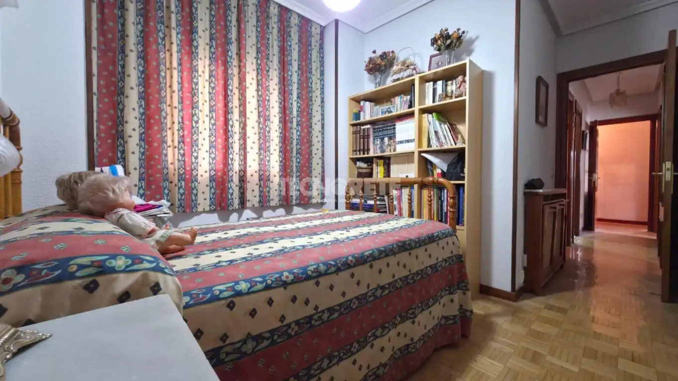 Habitación de Piso en venta en Guadalajara con Calefacción y Parquet