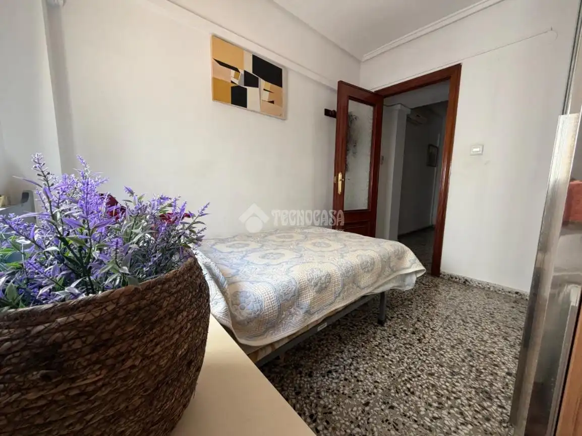 Habitación de Piso en venta en Xirivella con Terraza y Trastero