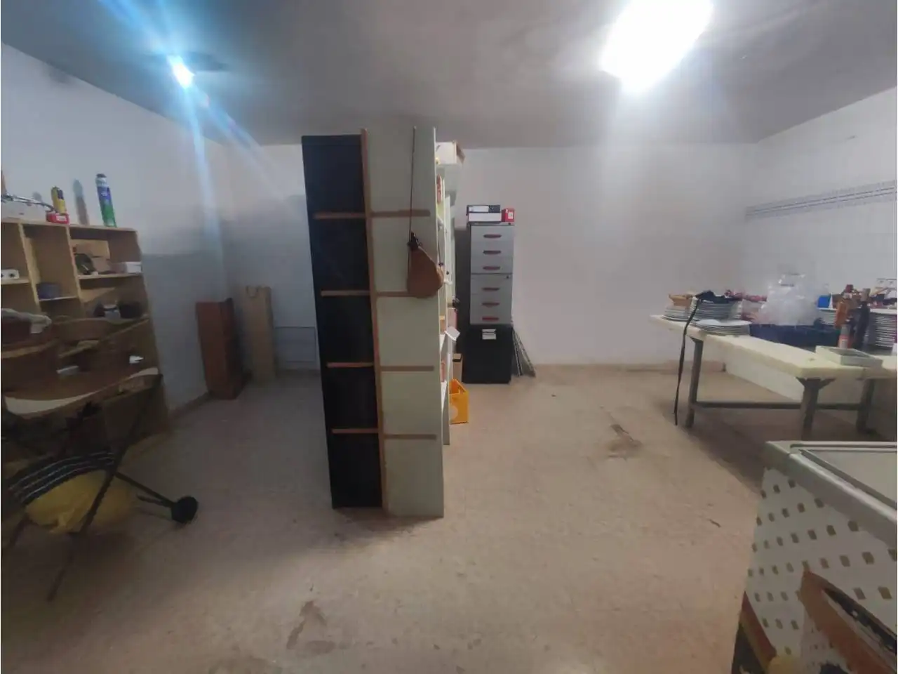 Local en venta en El Grado con Aire acondicionado